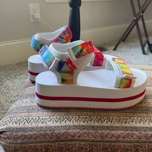 Sugar Gallery Platform sport sandals in SZ 8 NWT